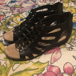 Black sandals